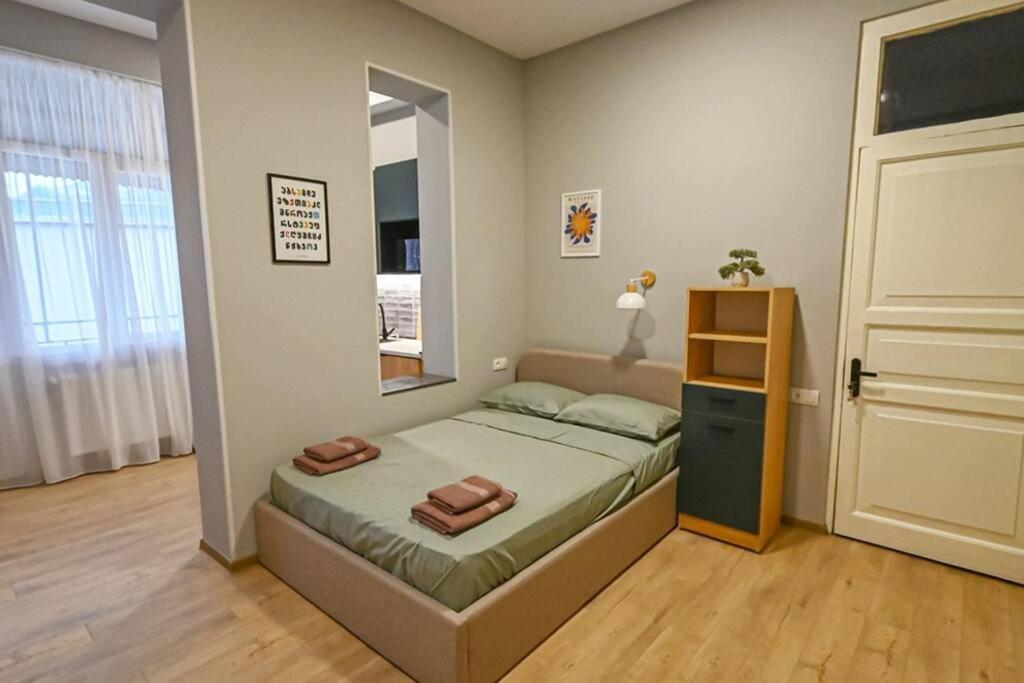 Studio With Balcony In Old City 第比利斯 外观 照片