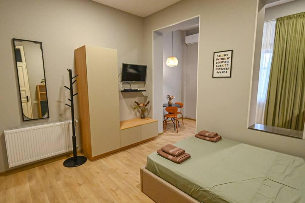 Studio With Balcony In Old City 第比利斯 外观 照片